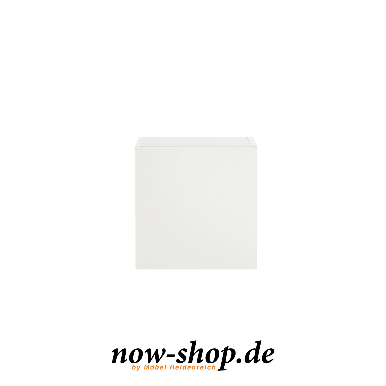 Quadratischer weißer Baukasten mit geschlossener Tür.