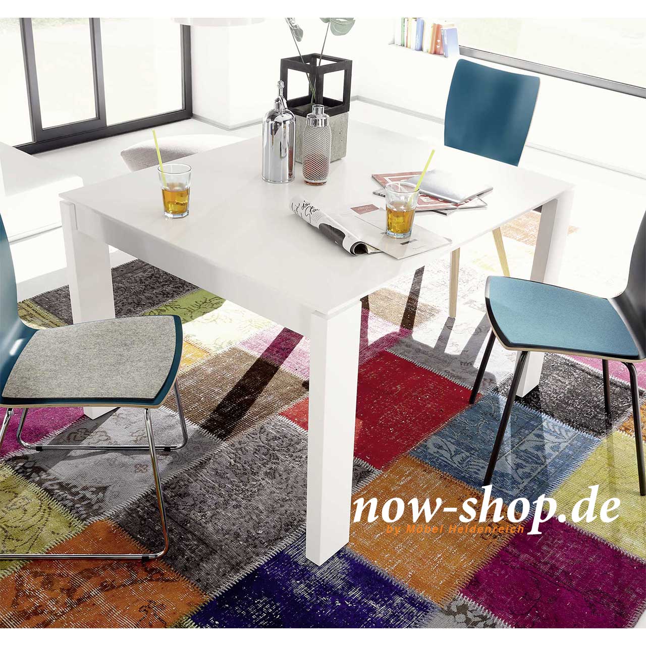 now by hülsta ET20 120 cm weiß Esstisch mit weißer rechteckiger Tischplatte und 4 Beinen in weiß.