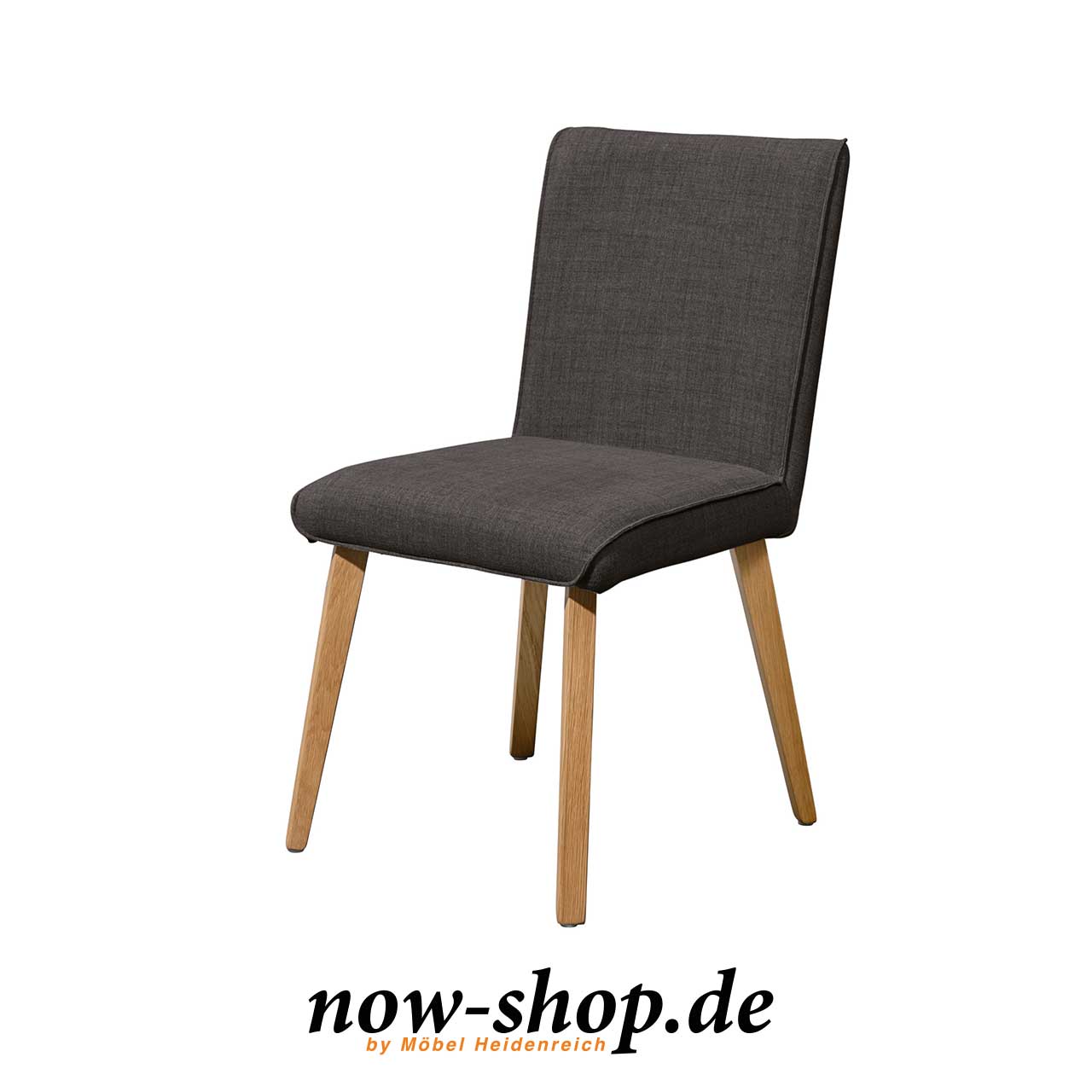 now! by hülsta – dining S 21-2 in Flachgewebe mit Softeffekt anthrazit Stuhl mit vier Holzfüßen und anthrazitfarbenem Bezug.